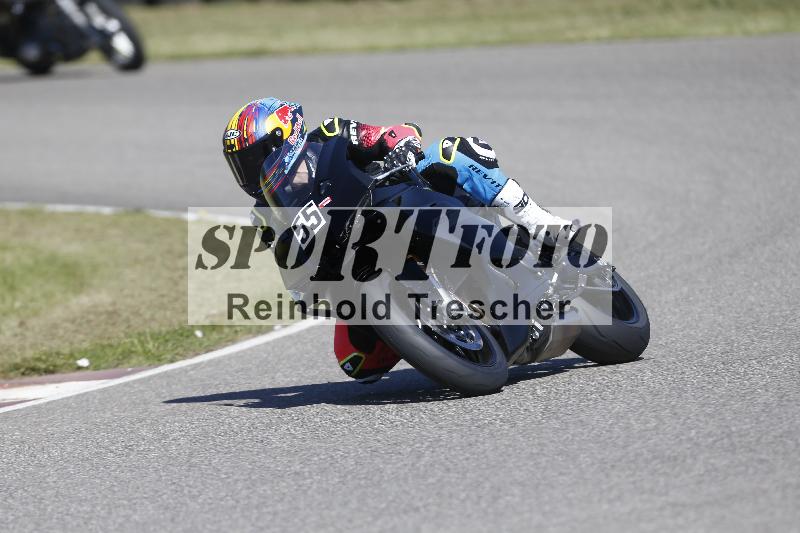 /15 22.05.2026  Plüss Moto Sport  Discover the Bike ADR /Gruppe rot - Race 3/55